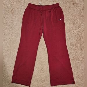 Nike Womens Burgundy Sweatpants